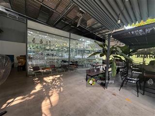 Góc 2 mặt tiền thảo điền, quận 2 (9x20m). dễ dàng cải tạo, phù hợp nhiều mô hình. giá thuê 44tr/th