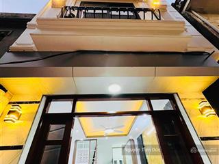 Chỉ 7.5 tỷ chùa láng, lô góc kinh doanh, 35m2x 5 tầng, mua nhà cho con học đh ngoại thương.