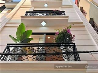 8.2 tỷ  ảnh thật. bán gấp quan nhân 35m2 x 5 tầng thang máy, ngõ thoáng gần ô tô, nhà đẹp ở ngay.