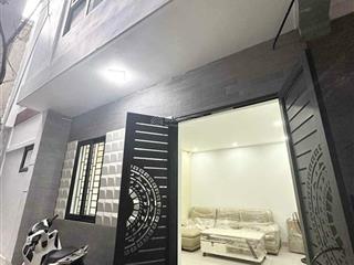 Chỉ 9,5 tỷ. bán gấp dương quảng hàm 47m2(nhà 38m2), 6t thang máy, xây mới có gpxd, cách phố 50m