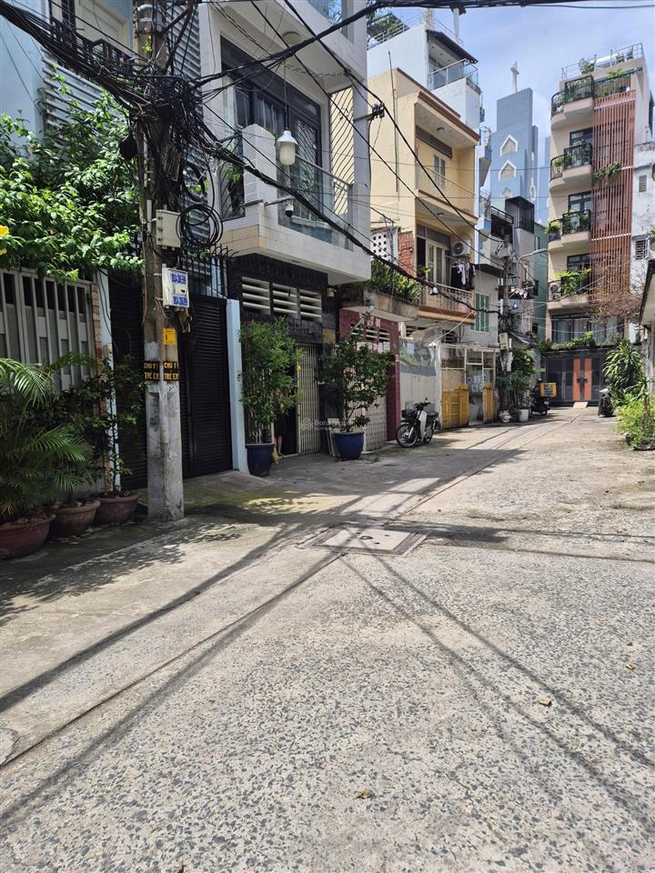 Nhà 5.2x19m nguyễn tri phương q10  hẻm ô tô 8m  có kết cấu sẵn ở liền  giá 19.5 tỷ  0906 366 ***