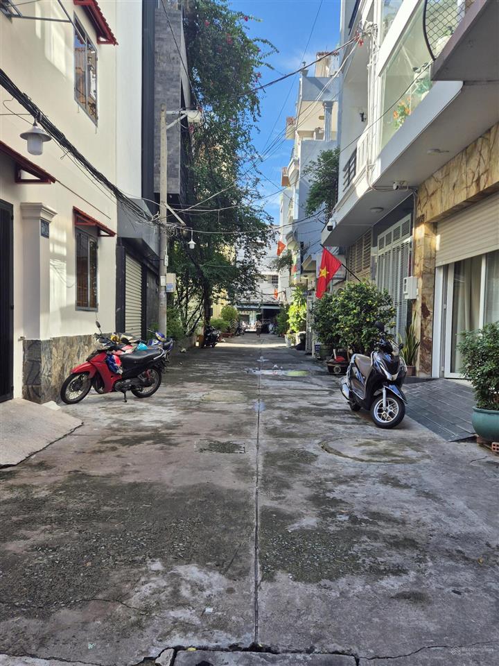 Bán nhà 4.1x18m trần hưng đạo  q5  4 lầu thang máy hẻm ô tô nhà đẹp ở liền  giá chỉ 18,5 tỷ