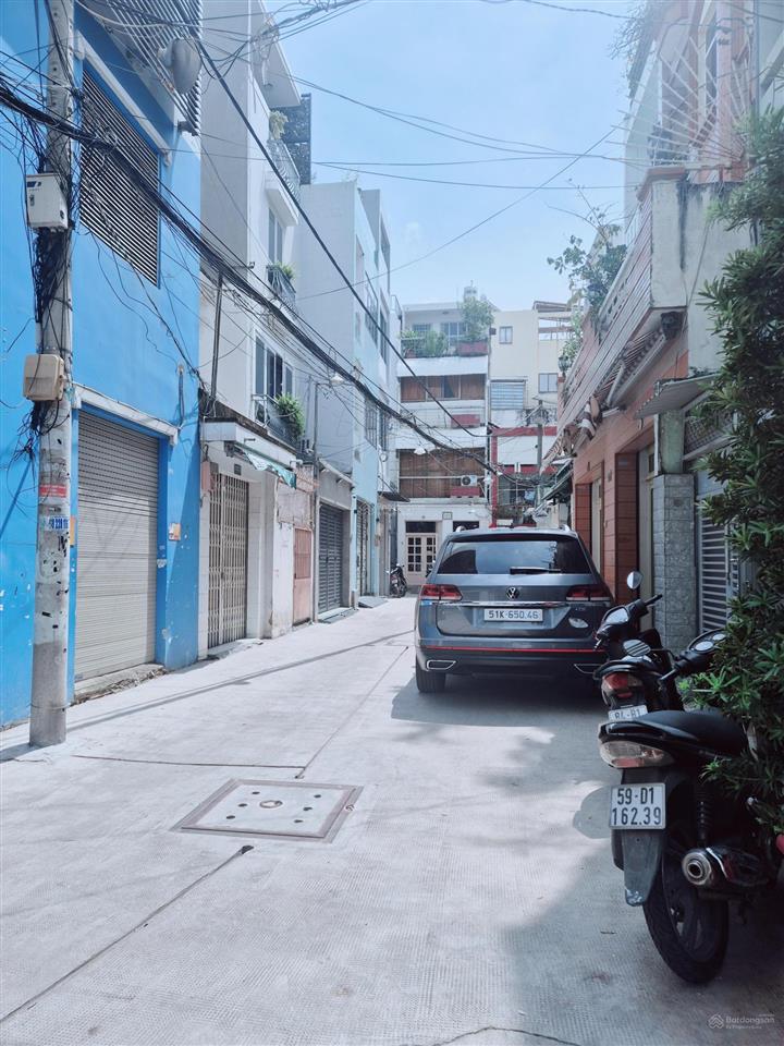 Bán nhà 6x12m  4 lầu bàn cờ  đang thuê 45 triệu  giá 19.5 tỷ  0906 366 ***