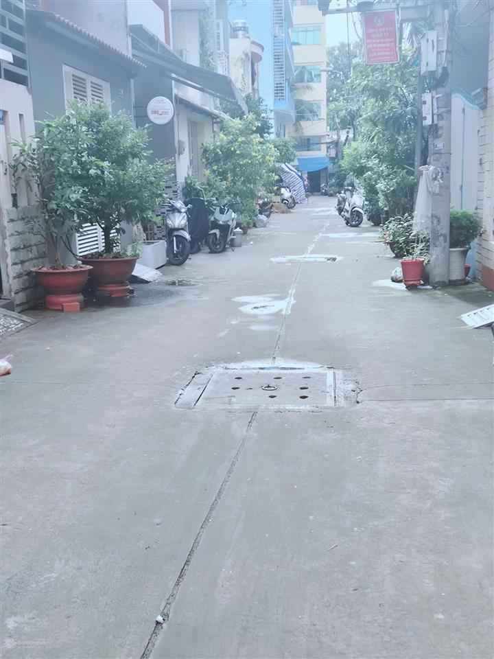 Nhà 5x15m  4 lầu lý thường kiệt, q10  hđ thuê 45 triệu/tháng  giá 17.8 tỷ  0906 366 ***