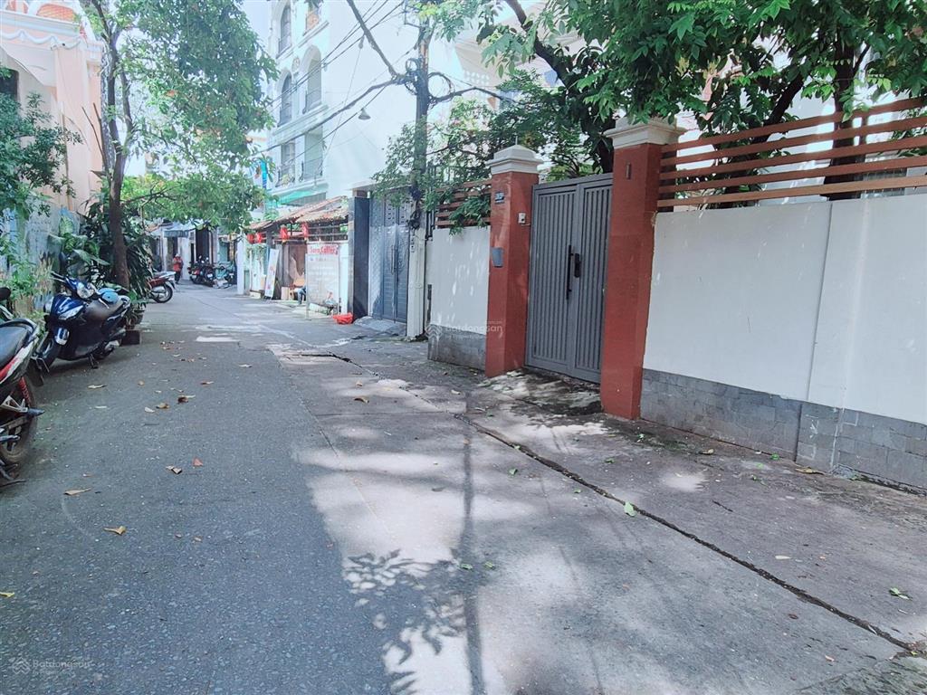 Nhà 10x20m trần bình trọng q5  đang kinh doanh nhà hàng  giá 32 tỷ  0906 366 ***