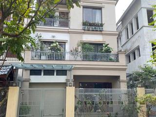 Cho thuê biệt thự trần kim xuyến 200m2, xd 100m2, 3 tầng nt cơ bản chỉ 33tr/th 0989 031 ***