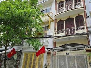 Số 56 kđt trung yên, trung kính, trung hoà giá 21 triệu/th, cho thuê nhà 5 tầng rất đẹp sàn gỗ