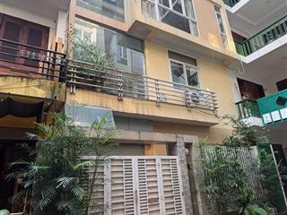 Cho thuê nhà riêng giảng võ diện tích là 85m2, mt 8m, nhà 5 tầng còn đẹp ở làm vp giá 40tr/th