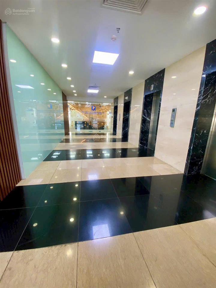 Cho thuê 200k/m2/tháng sàn văn phòng yên hòa park view, số 3 vũ phạm hàm, 76m2, làm vp, spa