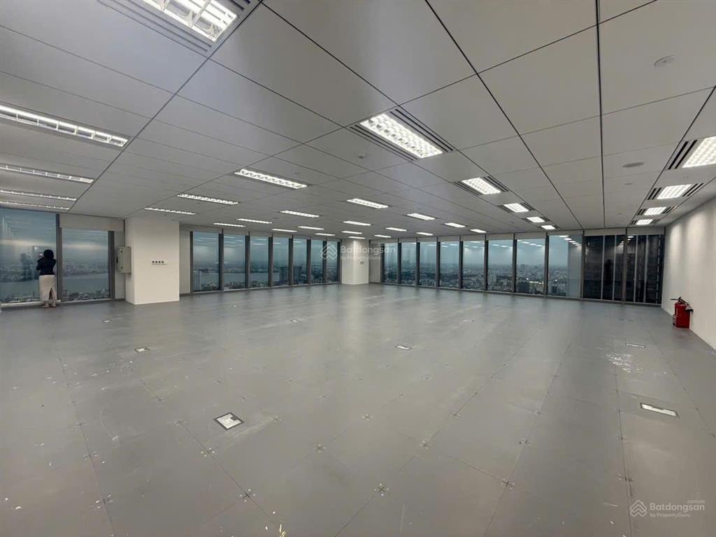 Cho thuê 200k/m2/tháng sàn văn phòng yên hòa park view, số 3 vũ phạm hàm, 76m2, làm vp, spa