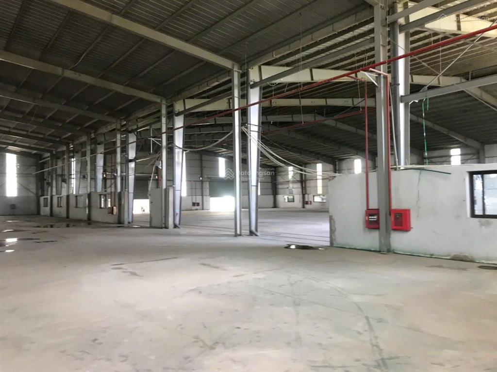 Cho kho cụm công nghiệp nguyên khê đông anh 2000m2, kho đẹp giá chỉ 70k/m2  bql 0989 031 ***