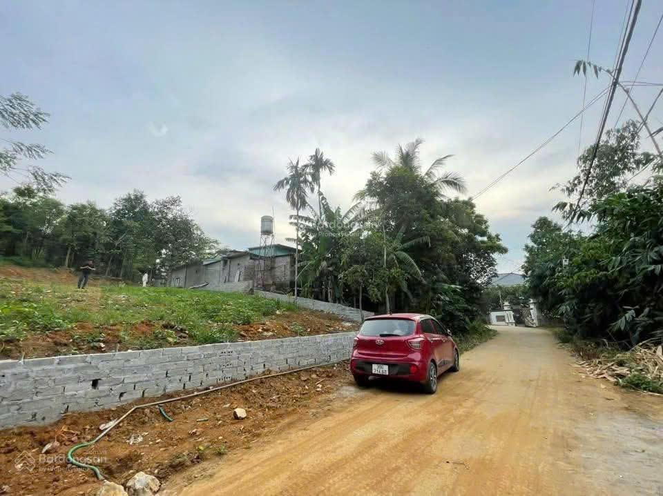 Đất ba vì view cao thế đẹp tc vừa khuôn dt 887m2,  0979 534 ***