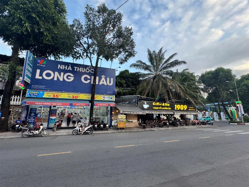 Góc 2mt  bình phú & đường số 10 quận 6 dt 25m x 30m  672m2  giá 105 tỷ