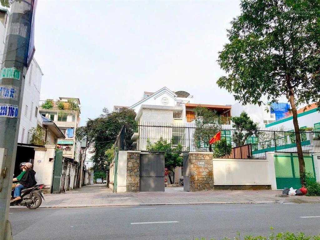 Bán nhà mt pasteur, p. vts, quận 3  dt 10m x 30m công nhận 300m2  giá 120 tỷ