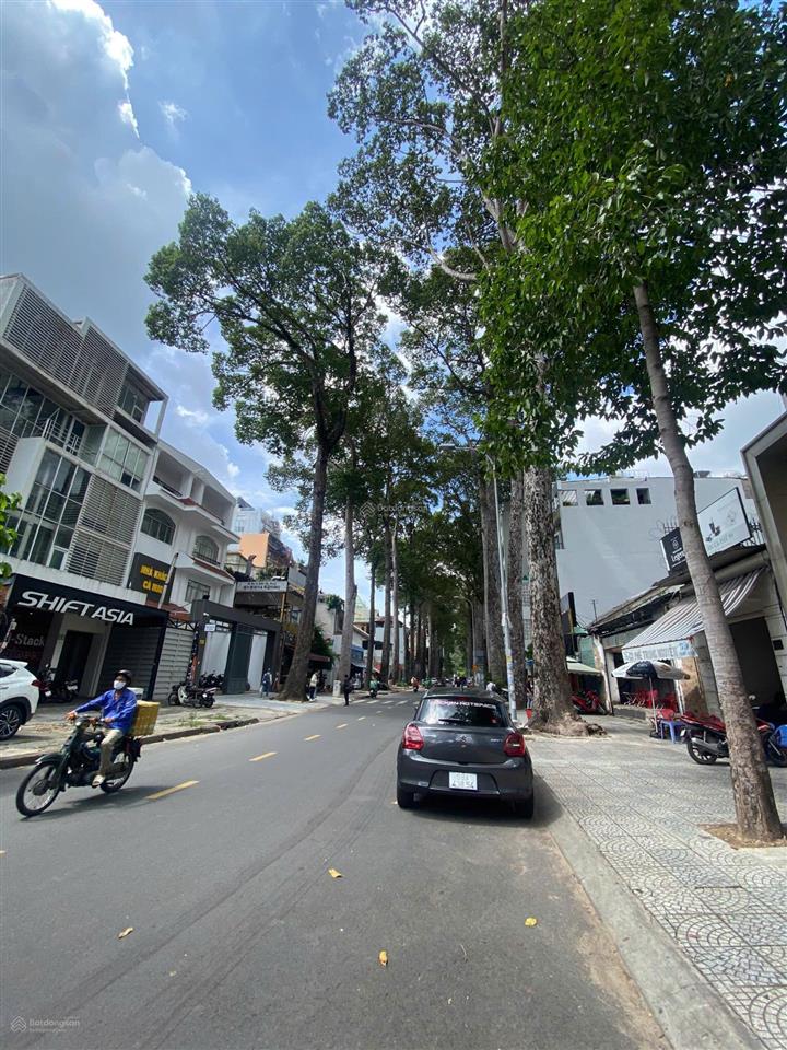 Bán nhà mt sương nguyệt ánh, p. bt, quận 1  dt 10m x 40m công nhận 400m2  250 tỷ