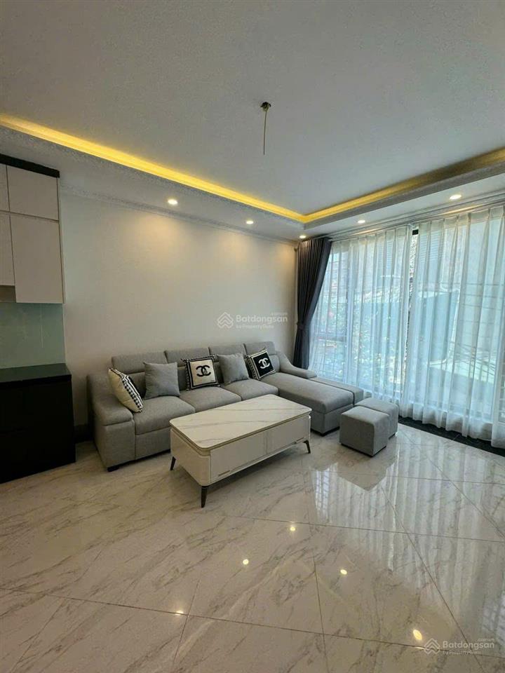 Bán nhà thạch bàn 46m2 x 6 tầng,thang máy,ngõ thông ô tô vào nhà,full nội thất