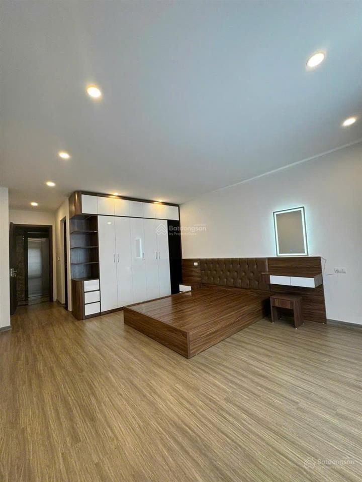 Bán nhà thạch bàn 46m2 x 6 tầng,thang máy,ngõ thông ô tô vào nhà,full nội thất