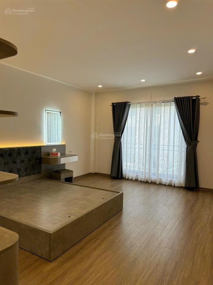 Bán nhà thạch bàn 46m2 x 6 tầng,thang máy,ngõ thông ô tô vào nhà,full nội thất