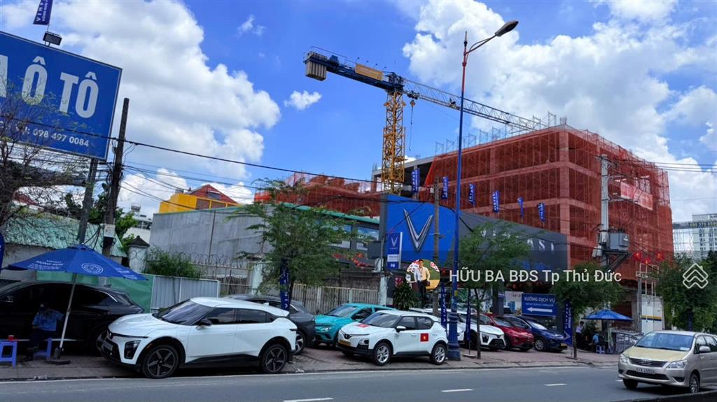 Bán quỷ đất lớn khu vực xây cao tầng. dt 1200m2. xây 7  18 tầng. ngay ngã tư thủ đức giá 160 tỷ