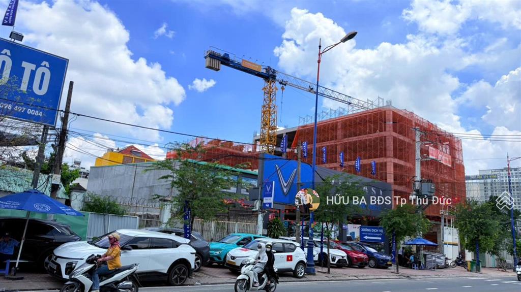 Bán quỷ đất lớn khu vực xây cao tầng. dt 1200m2. xây 7  18 tầng. ngay ngã tư thủ đức giá 160 tỷ