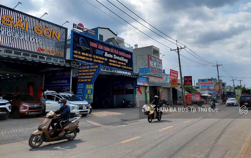 Mặt tiền 4.9m x 23m  112.7 mặt tiền kinh doanh ngay gần vinhomes giá 6.8 tỷ.