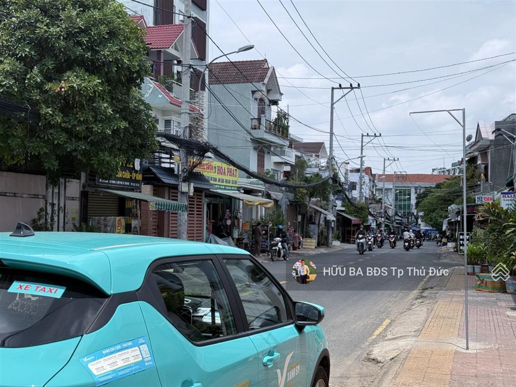 Mặt tiền kinh doanh xây dựng cao tầng khu trung tâm q9 ngay trường đại học. 120m2, giá 8.7 tỷ