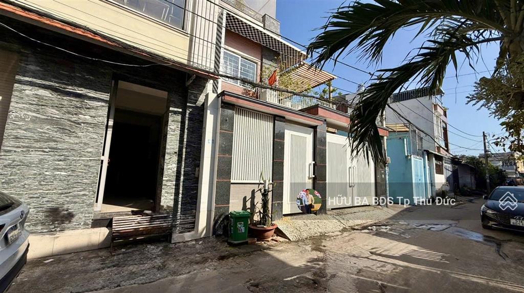 Tòa nhà ngang 8m 4 tầng dt sàn 400m2. giá 8.9 tỷ còn thương lượng pháp lý chuẩn đã hoàn công