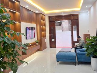 Nhà tây mỗ 6 tầng thang máy, ngõ thông, full nội thất.