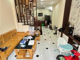 Nhà dương nội dân xây ngõ thẳng gần ôtô full nội thất