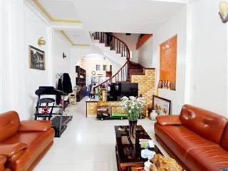 Nhà đại mỗ dân xây ôtô đỗ cửa, hàng xóm louis city