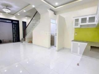 Nhà mới 2pn có chỗ để oto ngay kdc tân phong.