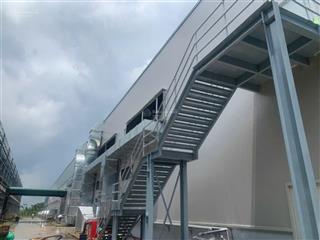 Cho thuê xưởng thuộc huyện hóc môn, tphcm. dt 90000m2,  0906 694 ***