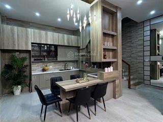 Căn nhà 52m2 mặt tiền 6.5m nguyễn văn cừ bao năm kỷ niệm, giờ muốn trao tay người biết trân quý
