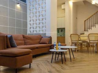 Bán nhà phố hào nam, đống đa 56m2 * 4tầng, mt 5m, giá 7,7tỷ, ngõ nông, sổ vuông đẹp, pháp lý sạch