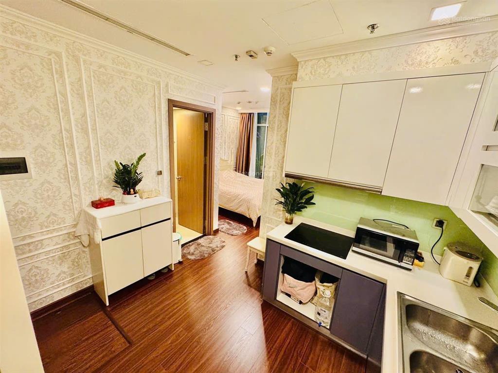 Bán căn hộ studio 36m2 tại vinhomes central park, 5,3 tỷ pháp lý đầy đủ  0907 478 *** phương