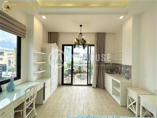 Căn hộ balcony 50m2 full nt siêu xinh  ánh sáng ngập phòng  có thang máy trung tâm phú nhuận