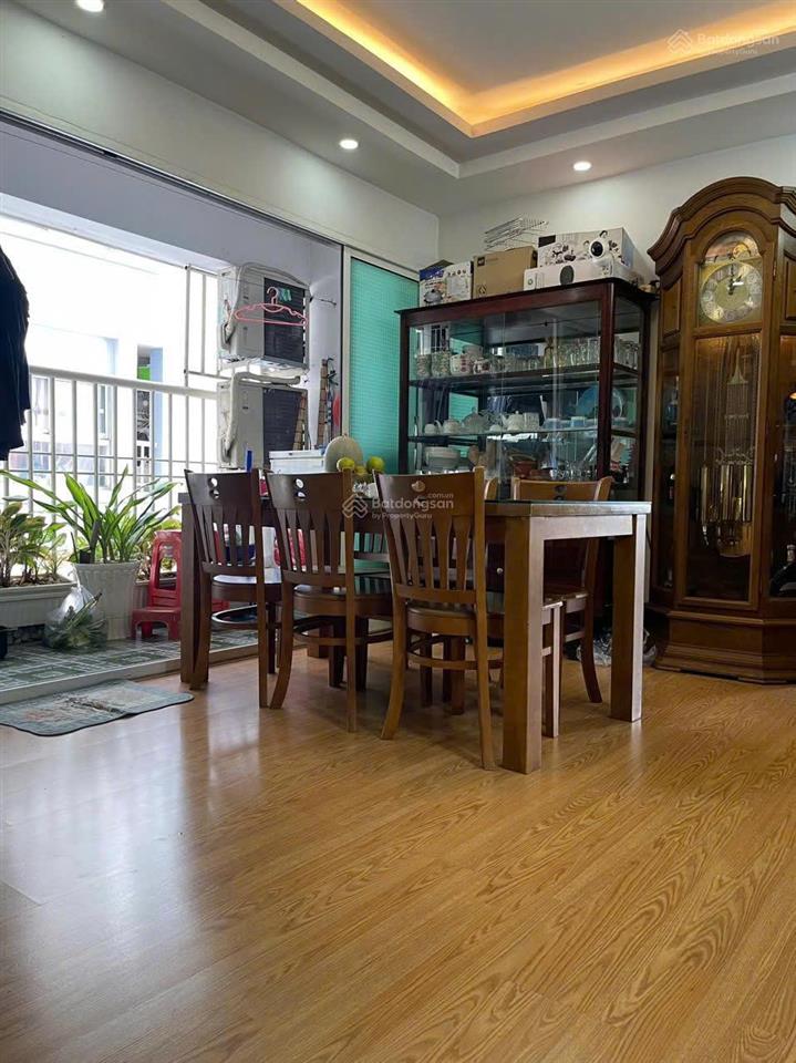 Chính chủ bán căn hộ bàu cát 2, lô a, 100m, 3 phòng ngủ, sổ hồng, giá 4,8 tỷ. tuấn 0901 499 *** tốt
