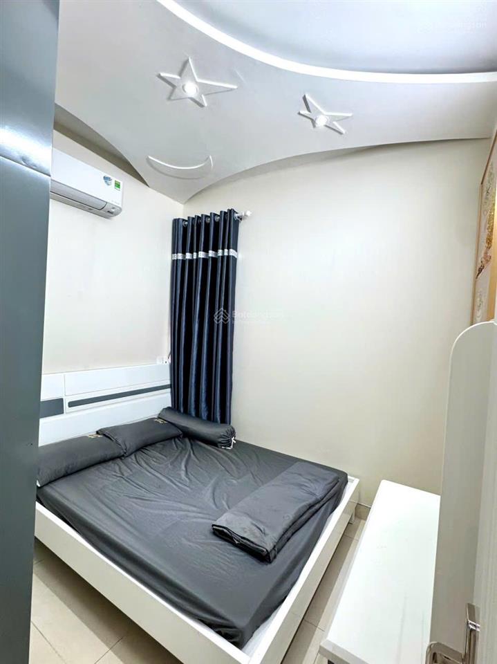 Chính chủ bán căn hộ 312 lạc long quân, 66m, 2 phòng, nhà như hình, sổ hồng 3,35 tỷ tuấn 0901 499 ***