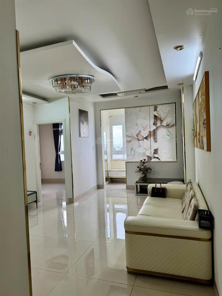 Chính chủ bán căn hộ 312 lạc long quân, 66m, 2 phòng, nhà như hình, sổ hồng 3,35 tỷ tuấn 0901 499 ***