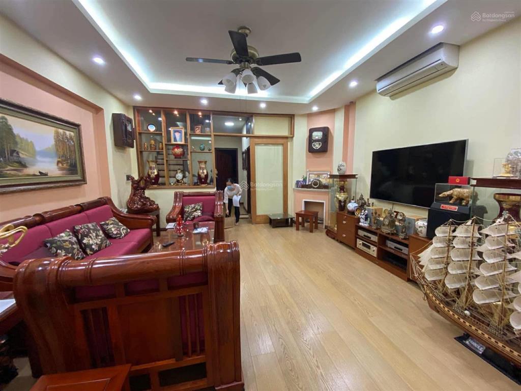 Bán nhà dich vọng dt 85m, nhà 4t, mt 7.2m, giá 19 tỷ