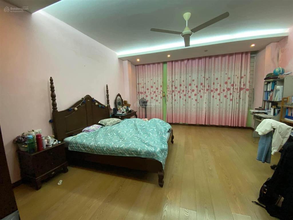 Bán nhà dich vọng dt 85m, nhà 4t, mt 7.2m, giá 19 tỷ