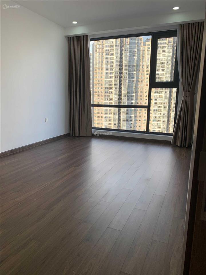 Opal căn 08, 4pn, 158m2, nhà cơ bản, 36triệu/tháng