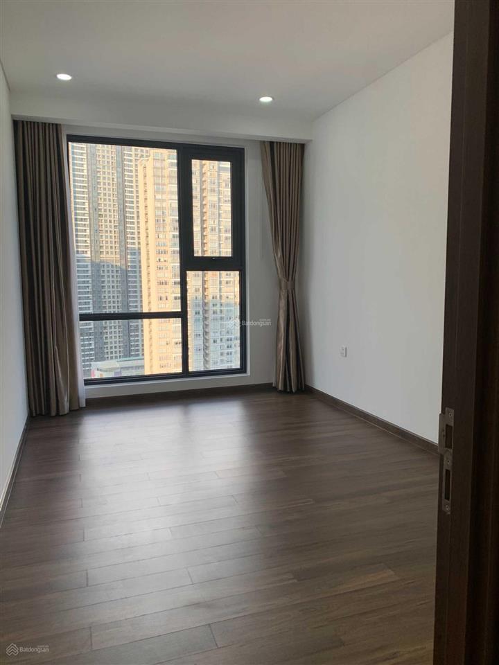 Opal căn 08, 4pn, 158m2, nhà cơ bản, 36triệu/tháng