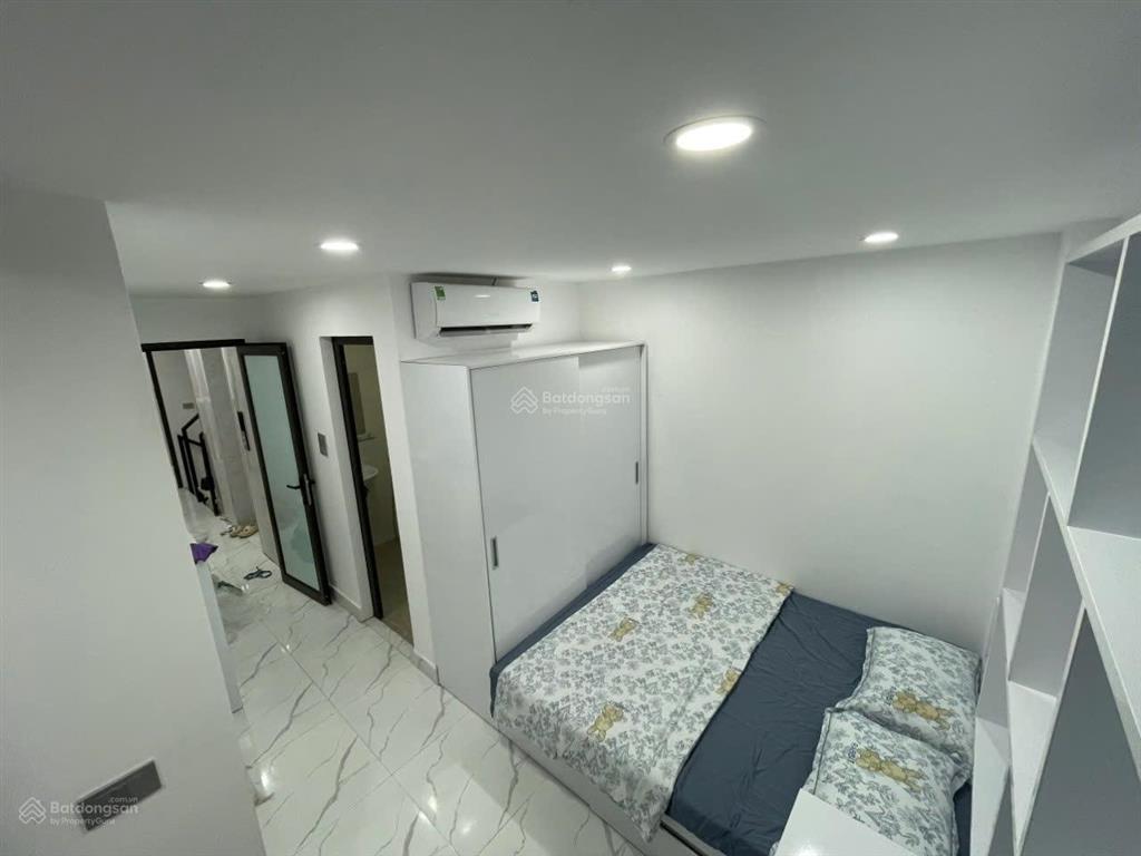 Tòa chdv xuân thủy, 77m2*7t, mt 12m,sát đh quốc gia, 25 phòng kk, đủ gpxd/pccc, dòng tiền 7%/năm