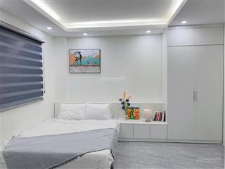 Toà chdv phạm ngọc thạch, 90m2*7t, mt 5.5m, 18 pkk, ngõ kd, thông, đủ gpxd/pccc, dòng tiền 7%/năm
