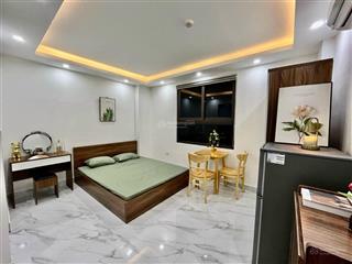 Đỉnh nóc! tòa chdv view hồ ba mẫu, 130m2*8 tầng tm, 31 phòng kk, đủ pccc, sát phố, dòng tiền 9%/năm