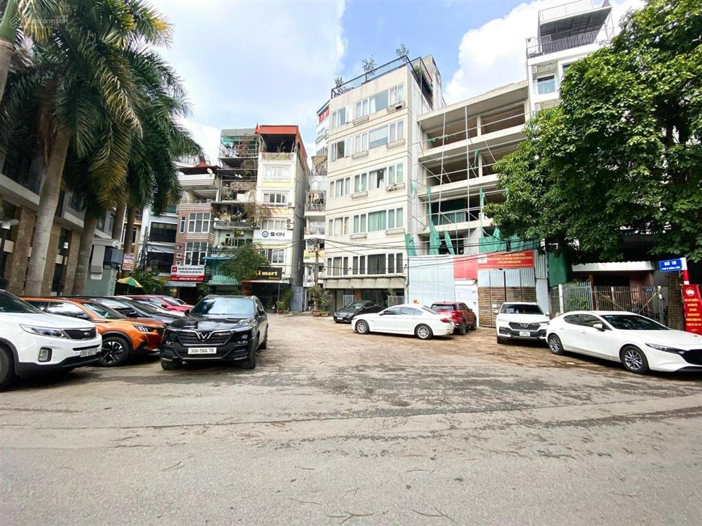 Đỉnh nóc! tòa chdv view hồ ba mẫu, 130m2*8 tầng tm, 31 phòng kk, đủ pccc, sát phố, dòng tiền 7%/năm