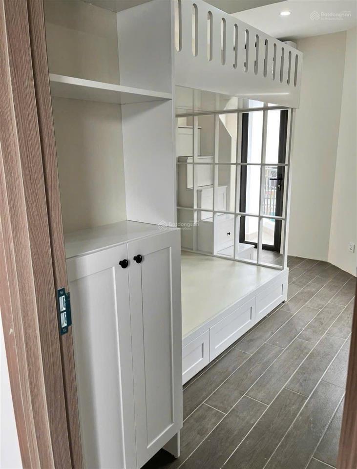 Toà chdv lô góc tại kim mã, 64.1m2*7t, mt 6m, 18 pkk, ngõ kd, sát phố, đủ pccc, dòng tiền 8%/năm
