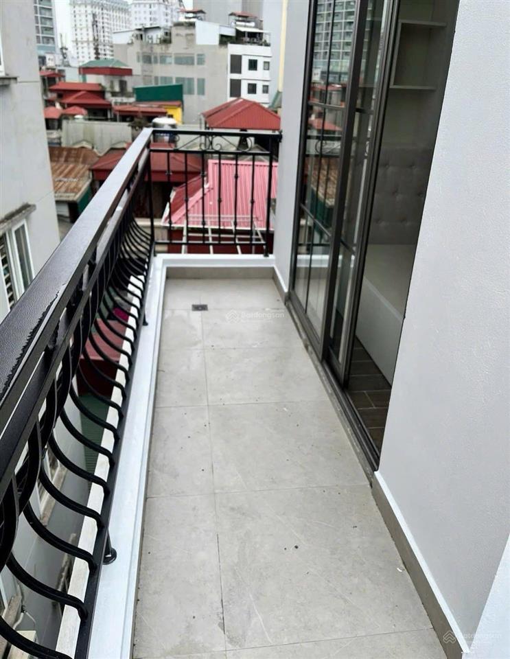 Toà chdv lô góc tại kim mã, 64.1m2*7t, mt 6m, 18 pkk, ngõ kd, sát phố, đủ pccc, dòng tiền 8%/năm