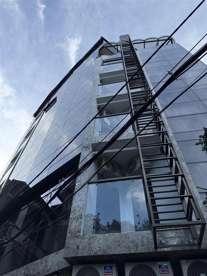 Hơn cả khách sạn! toà chdv yên hòa 102m2*7t, mt 10m, 36 phòng, đủ pccc, dòng tiền 7.5%/năm